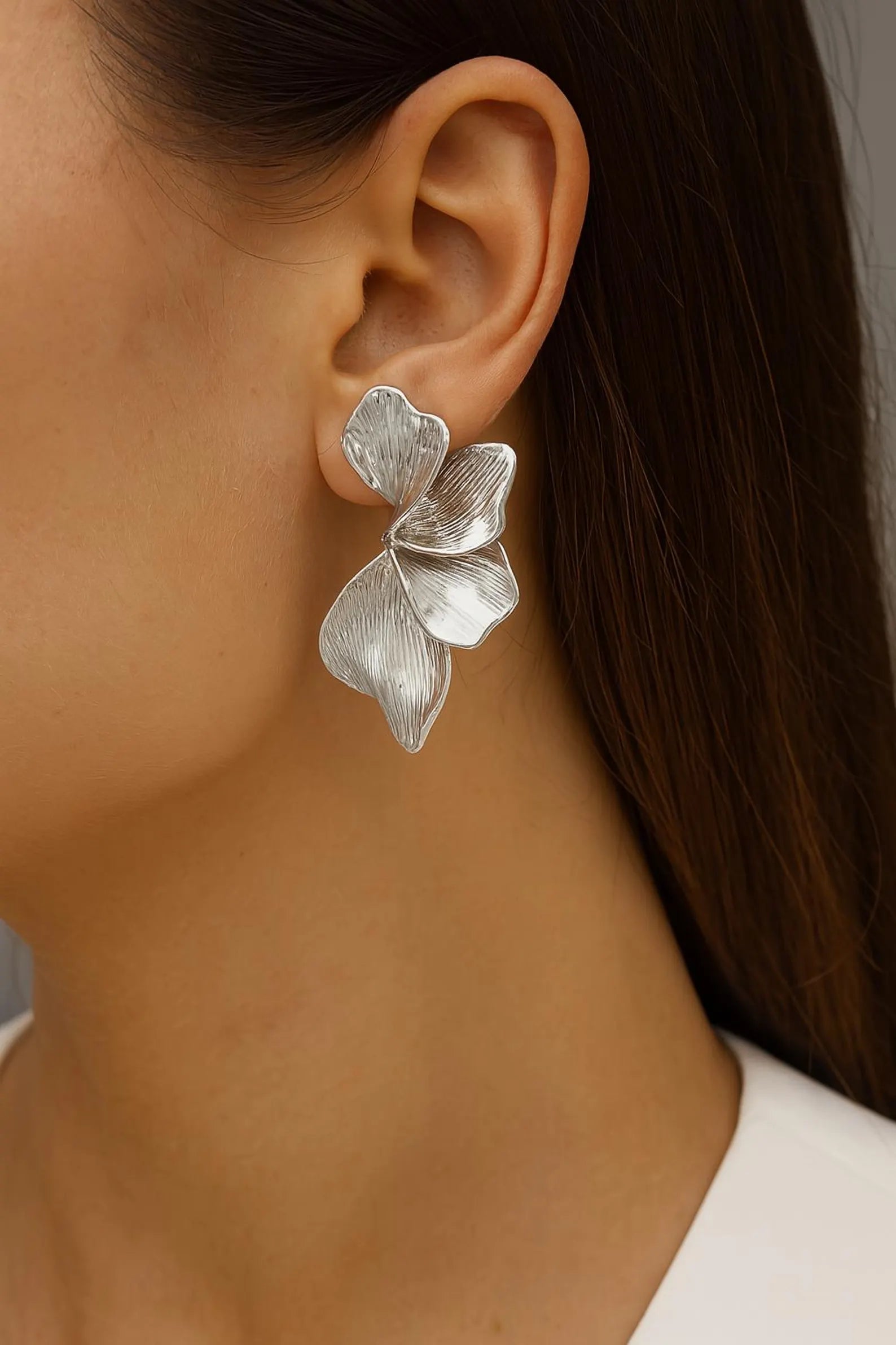 Chunky Leaf Drop Earrings – Gold & Silver Statement Dangles | AlaraNYC